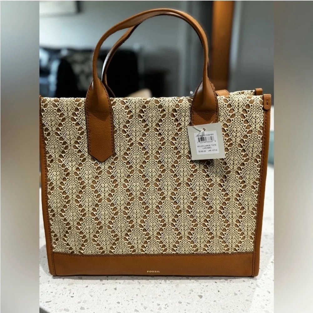 Fossil Kyler Large Tote Caramel NWT - Picture 1 of 3